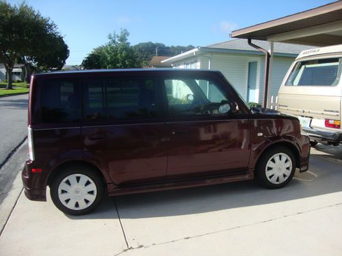 2006 scion xb maroon color, automatic trans,new tires,runs and looks great