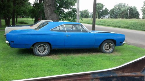 69 roadrunner, road runner,plymouth