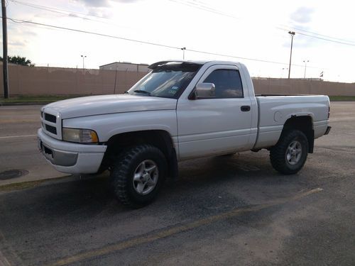 1997 4X4 - White Dodge Ram -1500  V-8_5.9L / Excellent  Running  Condition, US $3,500.00, image 2