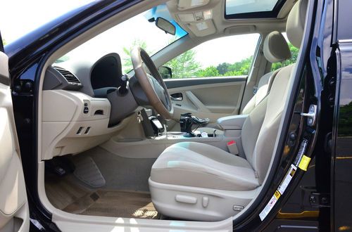 2011 Toyota Camry LE Sedan 4-Door 2.5L, image 3