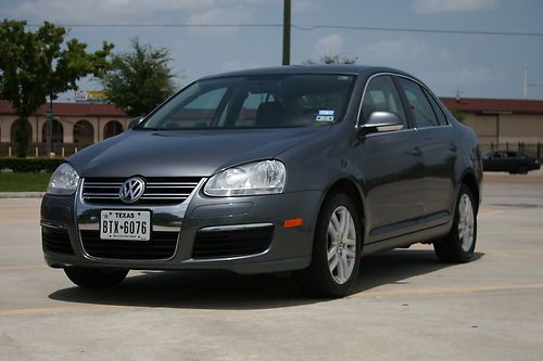 2010 volkswagen jetta tdi sedan 4-door 2.0l dsg no reserve tdi