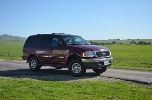 8 passenger burgundy expedition in excellant conditon inside and out.