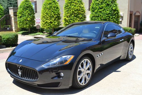 08 maserati gran turismo only 8k miles! **mint &amp; flawless** look!!!!!