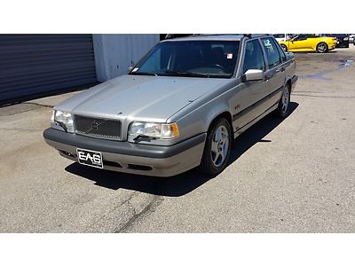 850 turbo auto,power windows,power locks sunroof,ac am fm stereo