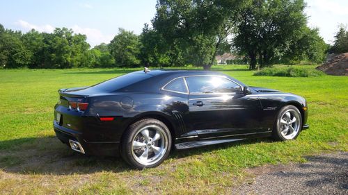 10 Camaro SS LOADED Manual Transmission Former Flood 8900 mile Drive Anywhere, image 2