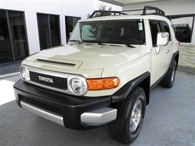 2008 fj cruiser off-road 4x4 sandstorm