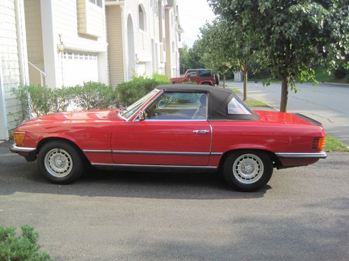1984 Mercedes 500 SL Red Convertible with new Soft Top and Hard Top- Very Rare, US $13,000.00, image 4