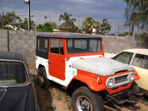 1972 toyota fj40 no rust, zero rust 2f/4spd  no reserve