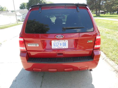 2010 Ford Escape XLT 3.0L*NO RESERVE*LEATHER*SUNROOF*SYNC*4WD*FLEX-FUEL*REBUILT, image 4