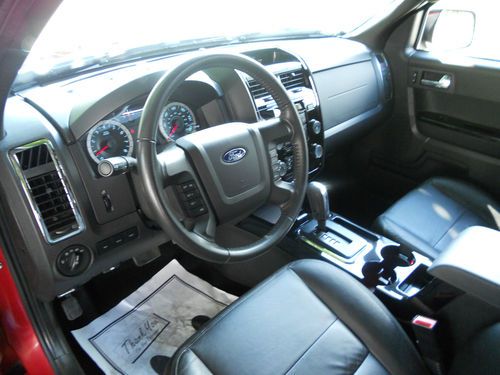 2010 Ford Escape XLT 3.0L*NO RESERVE*LEATHER*SUNROOF*SYNC*4WD*FLEX-FUEL*REBUILT, image 10