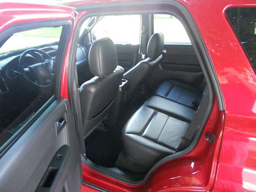 2010 Ford Escape XLT 3.0L*NO RESERVE*LEATHER*SUNROOF*SYNC*4WD*FLEX-FUEL*REBUILT, image 12