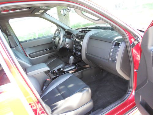 2010 Ford Escape XLT 3.0L*NO RESERVE*LEATHER*SUNROOF*SYNC*4WD*FLEX-FUEL*REBUILT, image 15