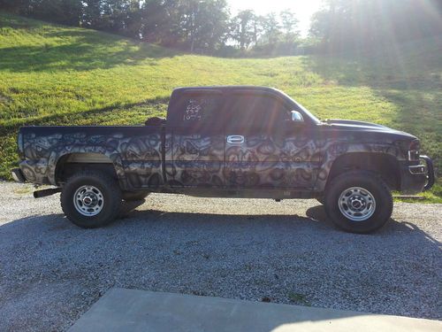 Custom 2004 gmc 2500 hd no reserve