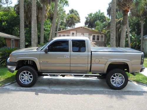 Hd ls 4x4 6.0 liter v8 - 7" lift w/ fox suspension - over $13k in upgrades!!!