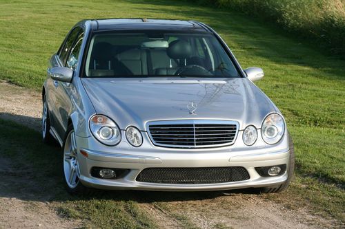 2004 brilliant silver mercedes e55 amg. keyless start, leather, panoramic roof