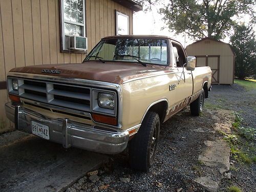 1986 dodge power ram 150, 4x4 automatic trans