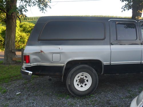 1988 Chevrolet R20 Suburban 4x4 6.2L turbo diesel, image 5