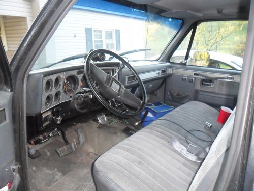 1988 Chevrolet R20 Suburban 4x4 6.2L turbo diesel, image 8
