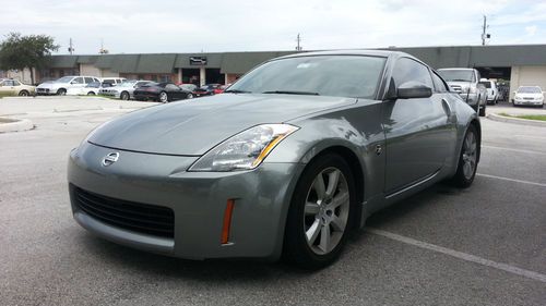 2005 nissan 350z touring coupe 2-door 3.5l