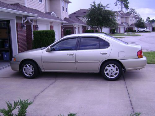 1998 nissan altima gxe sedan 4-door 2.4l