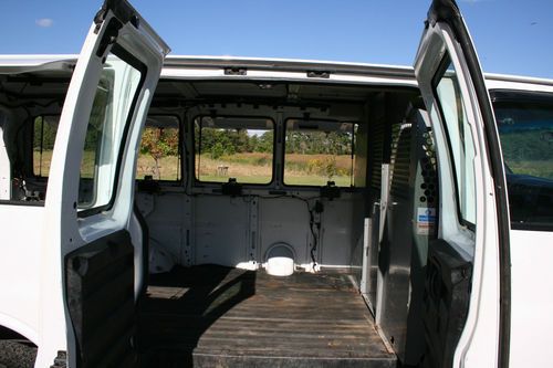 2003 GMC Savana Pro 3500 Cargo Van 7-Door 6.0L V8 Vortec 1 Ton Work Truck < Nice, US $5,000.00, image 8
