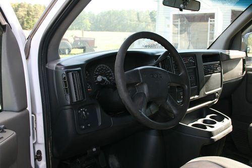 2003 GMC Savana Pro 3500 Cargo Van 7-Door 6.0L V8 Vortec 1 Ton Work Truck < Nice, US $5,000.00, image 19