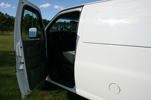 2003 GMC Savana Pro 3500 Cargo Van 7-Door 6.0L V8 Vortec 1 Ton Work Truck < Nice, US $5,000.00, image 21