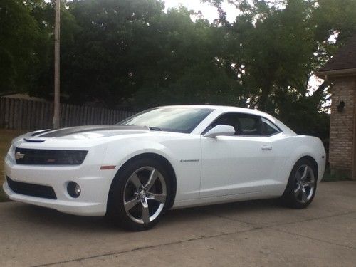 2010 chevrolet camaro ss coupe 2-door 6.2l