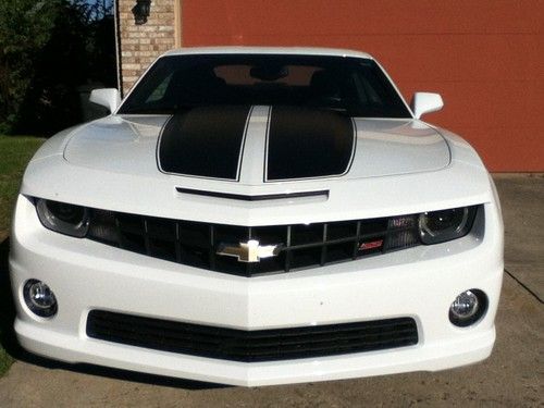 2010 Chevrolet Camaro SS Coupe 2-Door 6.2L, image 2