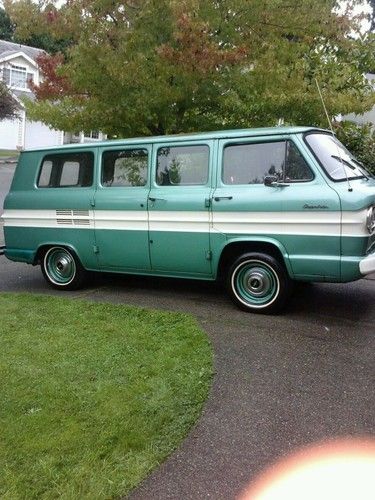 1961 corvair van greenbrier 8 door 11 window newly rebuilt motor