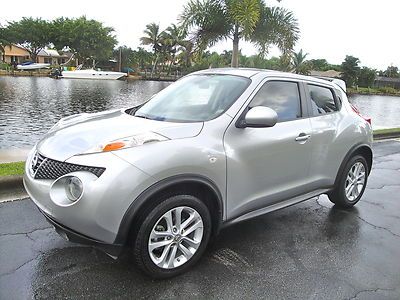 11 nissan juke*1 owner*non smoker*10k miles*runs&amp;looks super*wholesale to public