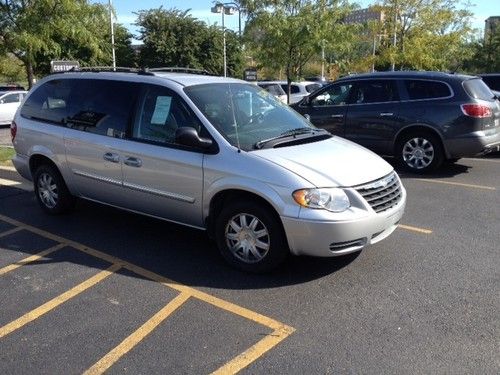 2005 chrysler town &amp; country touring mini passenger van 4-door 3.8l