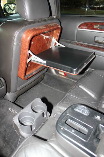 2010 Lincoln Town Car SEDAN Black Executive L Series Car Excellent Condition, image 11