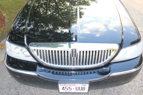 2010 Lincoln Town Car SEDAN Black Executive L Series Car Excellent Condition, image 19