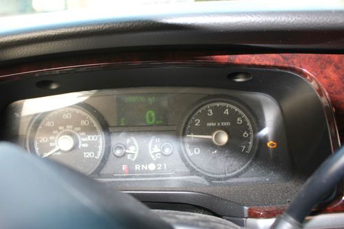 2010 Lincoln Town Car SEDAN Black Executive L Series Car Excellent Condition, image 20