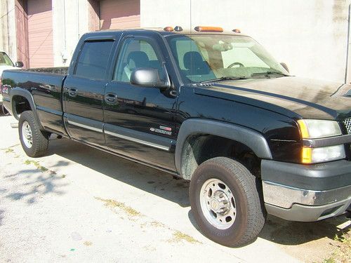 2004 chevy 2500 silverado diesel 4 x 4 crew cab