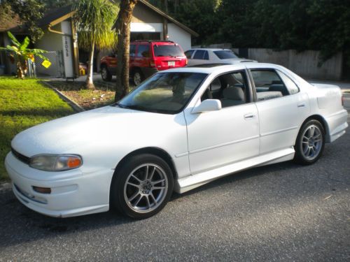 1996 toyota camry le sedan 4-door 3.0 v6, runs great and low miles , cold ac