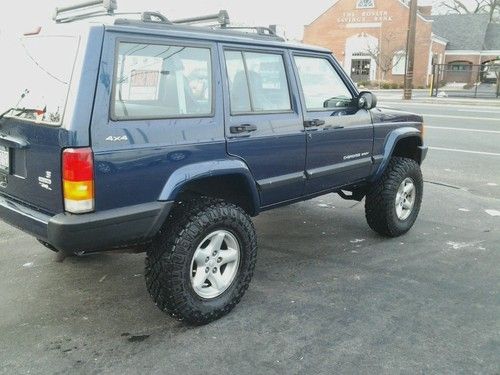 Lifted 2001 jeep cherokee se sport utility 4-door 4.0l