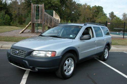 2001 volvo v70 x/c wagon 4-door 2.4l -low miles- - clean title- -one owner-