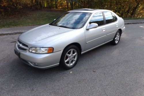 2001 nissan altima se sedan 4-door 2.4l  no reserve