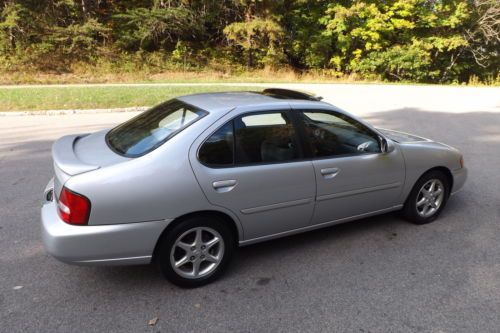2001 Nissan Altima SE Sedan 4-Door 2.4L  NO RESERVE, image 2