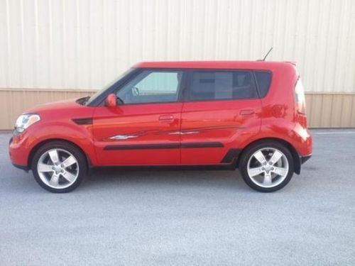 Kia soul sport molten red 2010