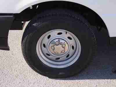 XL Truck 2.3L 2 Speakers AM/FM radio AM/FM Stereo Receiver w/Clock ABS brakes, image 4