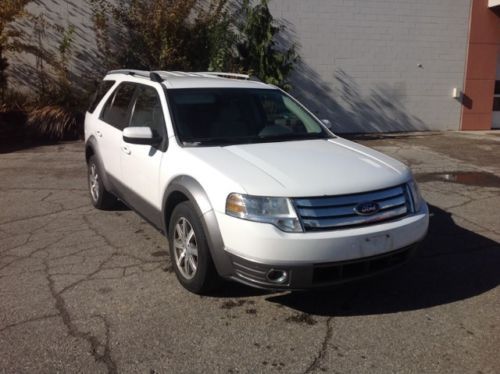 The original crossover vehicle. this nice xuv is ready for winter!