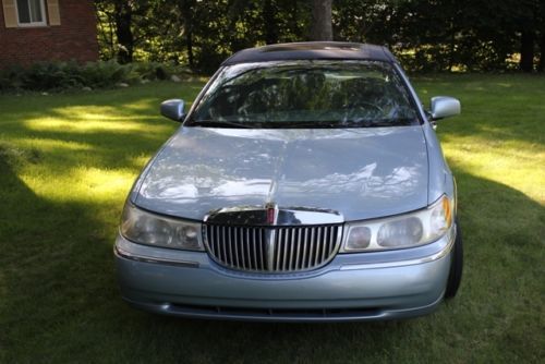 1998 lincoln town car base limousine 4-door 4.6l