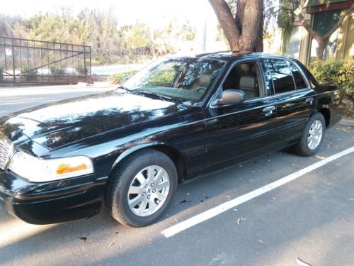 Ford crown victoria lx  ~one owner!~ clean! seats six!