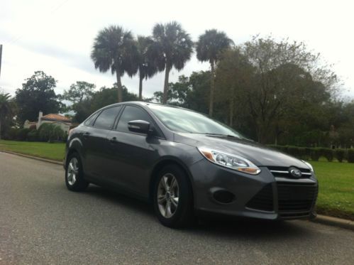 2013 ford focus se sedan 4-door 2.0l