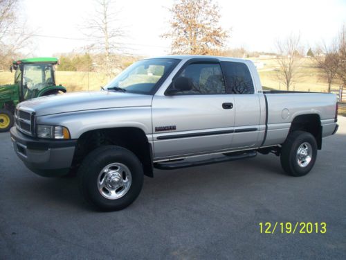 Dodge ram 2500 slt diesel 4x4