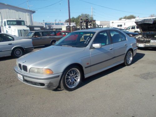 2000 bmw 528i, no reserve