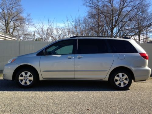 2004 toyota sienna le mini passenger van 5-door 3.3l